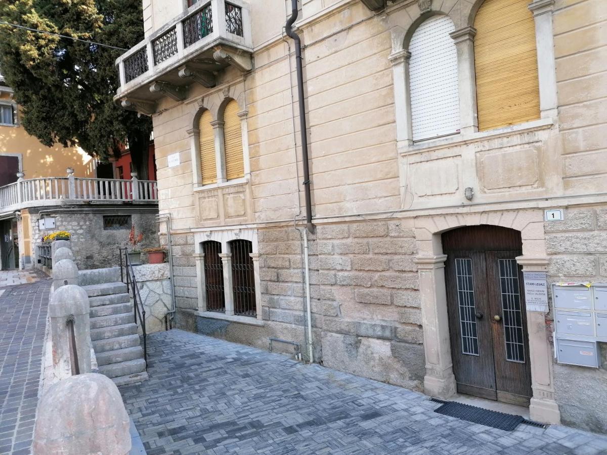 Vila Via XX Settembre 1 Garda  Exteriér fotografie